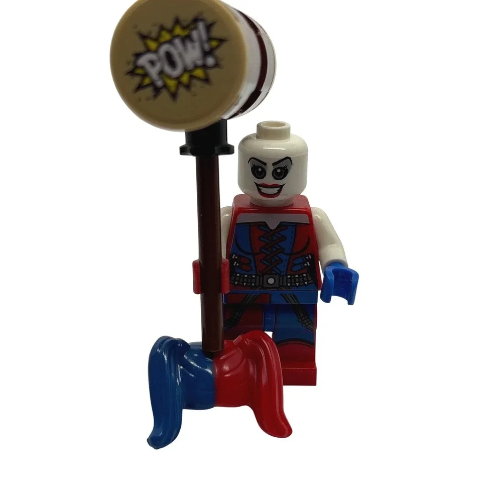 LEGO DC SuperHeroes Harley Quinn Minifigure sh273 Red Blue Mallet Hammer 2 faces